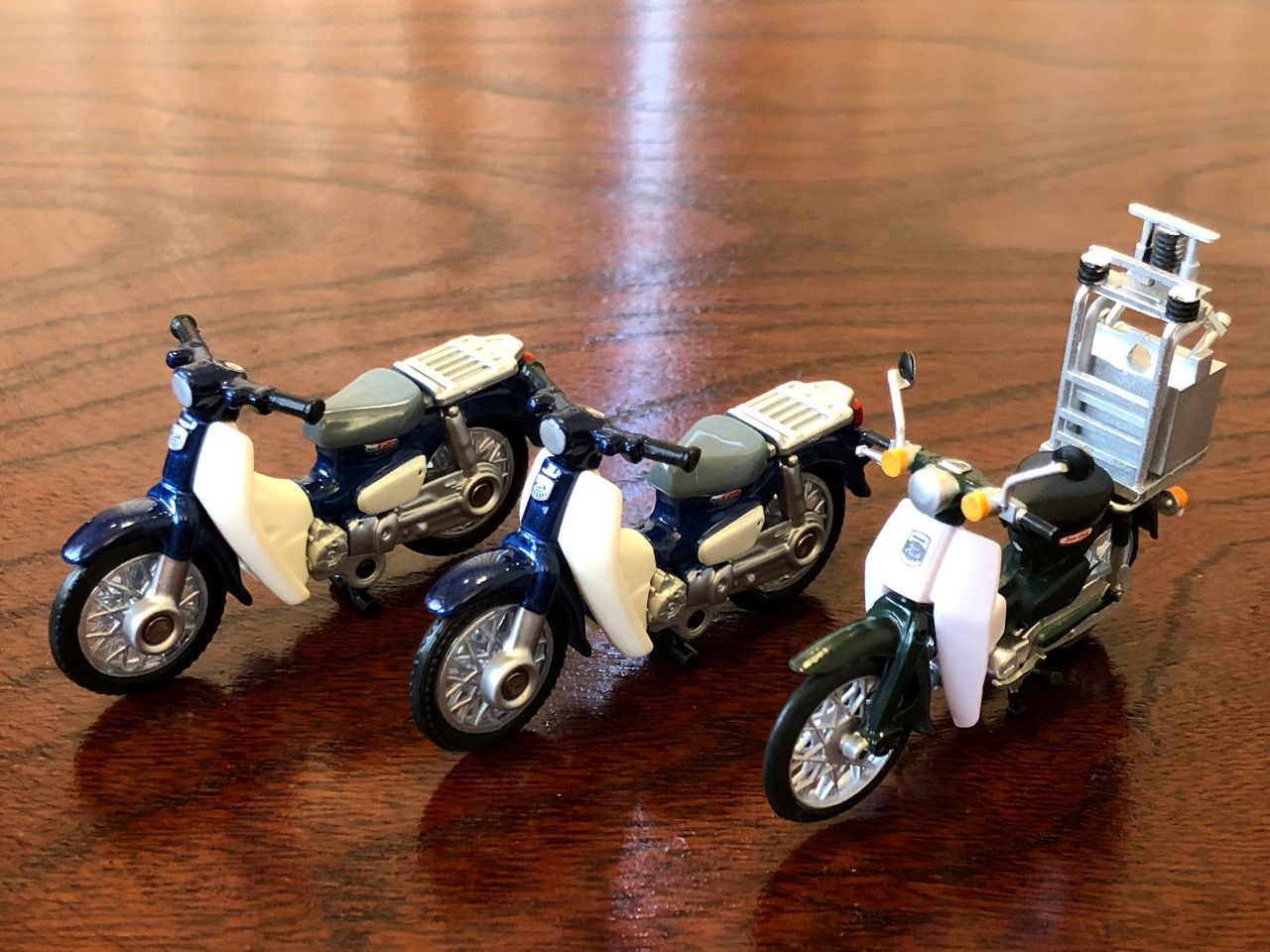 スーパーカブ110 マルシン出前機積載化～トミカ改造～ : きよすけの