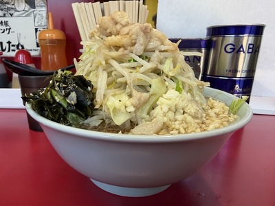 ２５／１１／２２ラーメン二郎中山駅前店１３