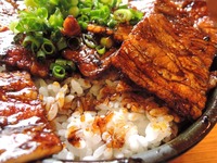 15/06/15炭焼豚丼豚野郎 大豚丼+温玉07