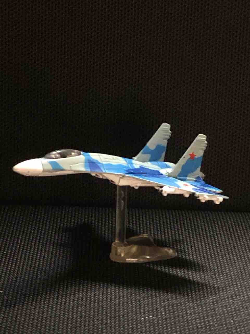 Furuta チョコエッグ世界の戦闘機2 スホーイsu 27 フランカー ネコの爪団