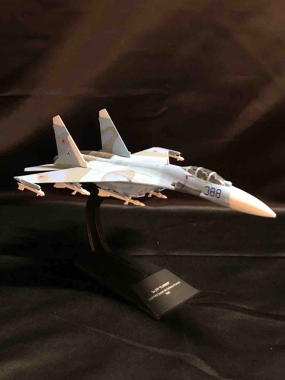 アシェット エアファイターコレクション スホーイ Su 27p フランカー ソヴィエト連邦空軍仕様 ネコの爪団