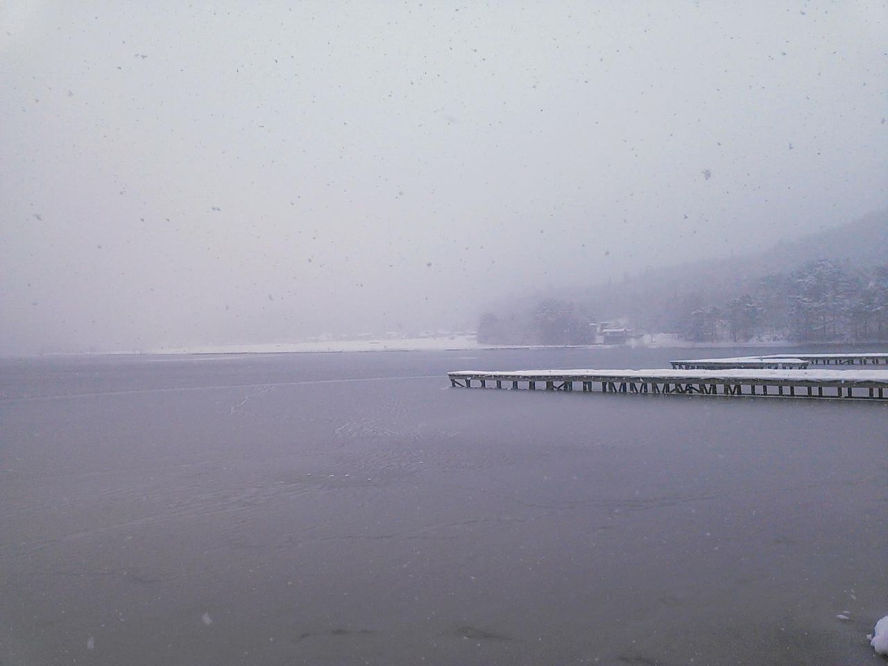 関東地方の雪が心配ですねー 木崎湖もいい感じに降ってますー 木崎湖キャンプ場管理人blog