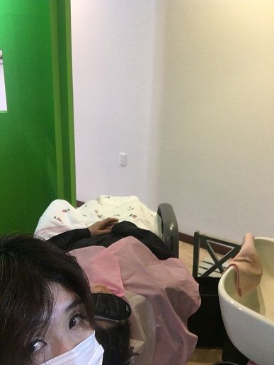 カラー後のヘッドスパ 髪kalon ヘアサロンの髪カロン 美容室