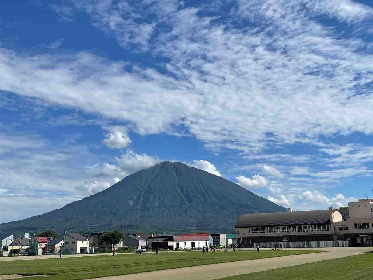 秋晴れ パワースポット羊蹄山絶景です ニセコ倶知安ブログ 羊蹄山麓カントリーロード 22