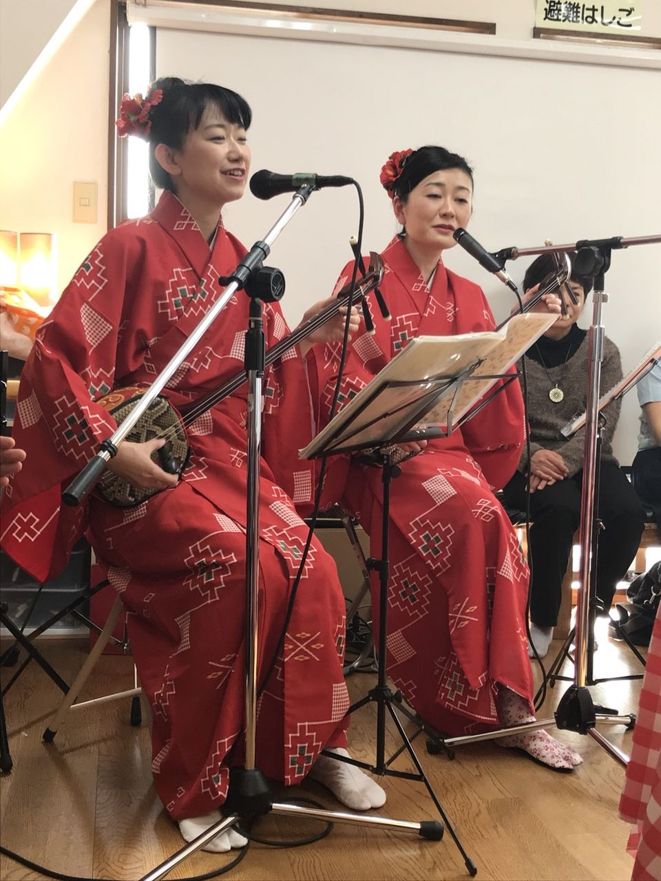 3 3 土 とぅるるん娘ライブ ピコピコカフェ でした 雨女 ビールと唄三線の日々