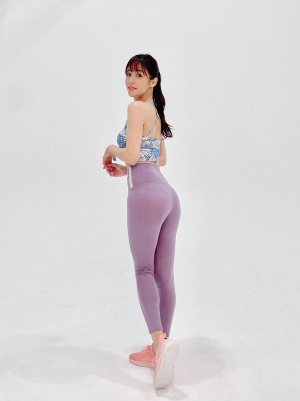 鷲見玲奈の画像