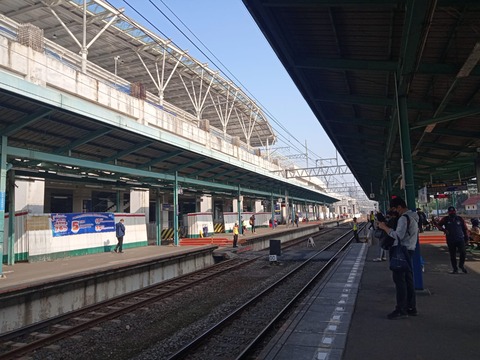 e03ea6d6-94e9-4d15-8c49-605869810381