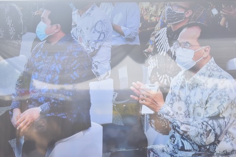 インドネシア最後の希望 国営企業相エリックトヒル5系に乗車 6月17日 Jabodetabek Commuters News