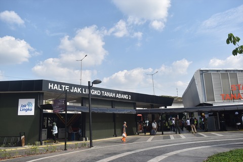 インドネシア最後の希望 国営企業相エリックトヒル5系に乗車 6月17日 Jabodetabek Commuters News インドネシア最後の希望 国営企業相エリックトヒル5系に乗車 6月17日 Jabodetabek Commuters News