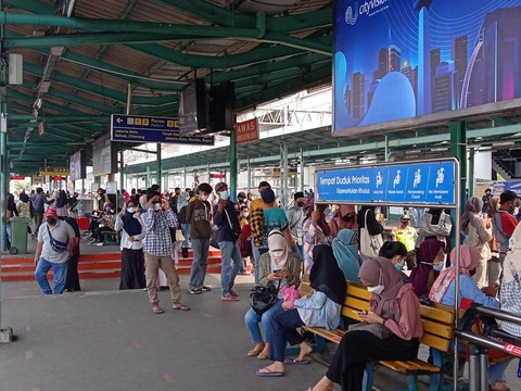 70a8069a-b095-4687-b89d-0ec20459e3e4