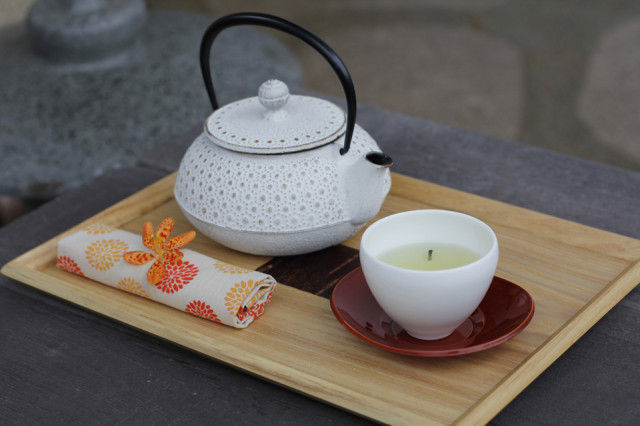 茶柱がたつ!「茶柱縁起茶」で長寿の願いを
