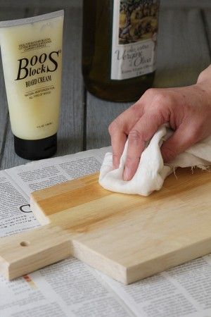 今回は、仕上げに カッティングボード専用クリームを 塗りました。