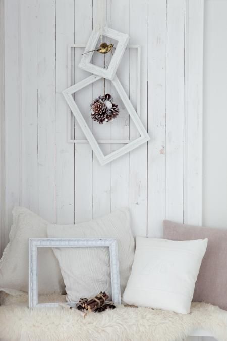 フレームは重ねて飾ると、新鮮&おしゃれ!