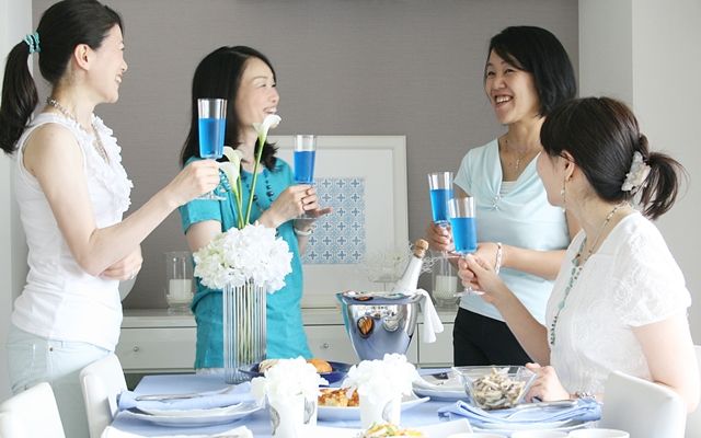 残暑を乗り切る! ブルーをテーマにさわやか女子会