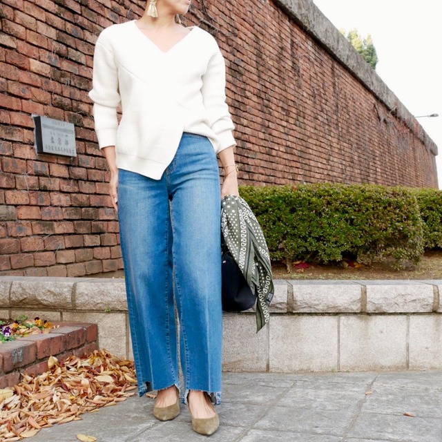 ハサミと紙やすりだけで簡単♪ UNIQLOワイドデニムをリメイクして足長に!