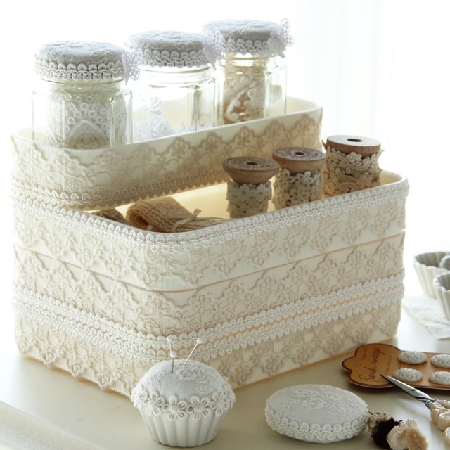 100均グッズを簡単カルトナージュ♪　ボンドで貼るだけでエレガントな小物トレーに