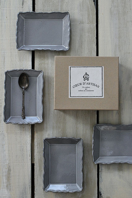 レクタングルディッシュ¥2,625(税込) (4枚セットです)