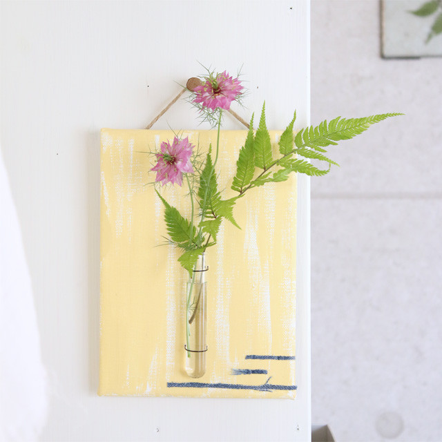 [カジュアルフラワー] 簡単に作れる一輪挿し　気軽に季節の花を飾れた♪