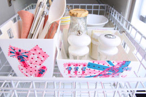 小物の収納ケースとして収納カゴに入れて使用。 そのまま取り出せて便利です。