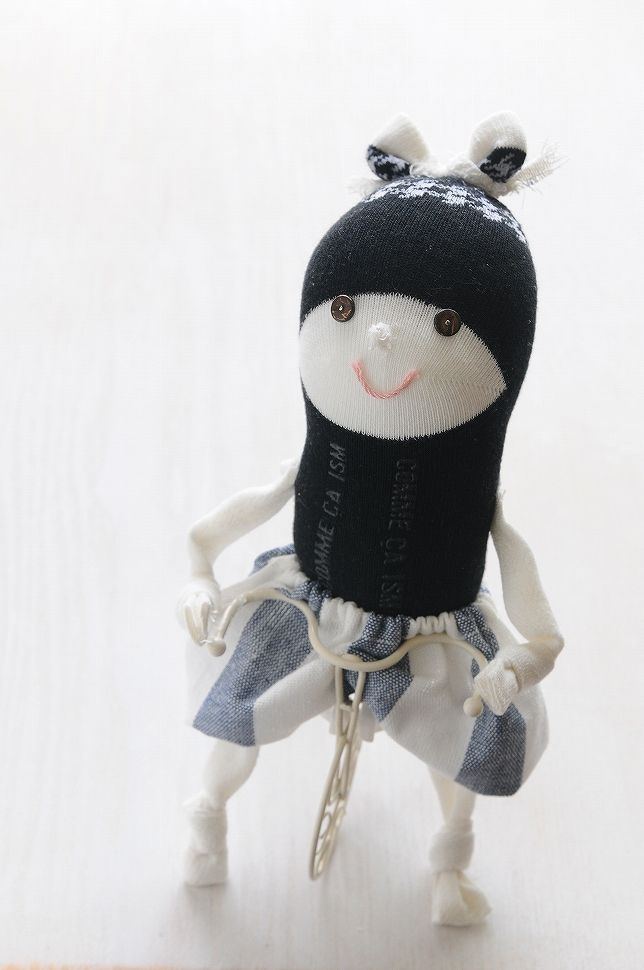 子供の縫いぐるみですvc トリケラトプス】恐竜時代アラーム付きぬいぐるみ時計