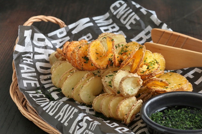 ダイソーアイテムで簡単きれい パーティーで盛り上がるスパイラルポテト 窪田千紘フォトスタイリングwebマガジン Klastyling Powered By ライブドアブログ