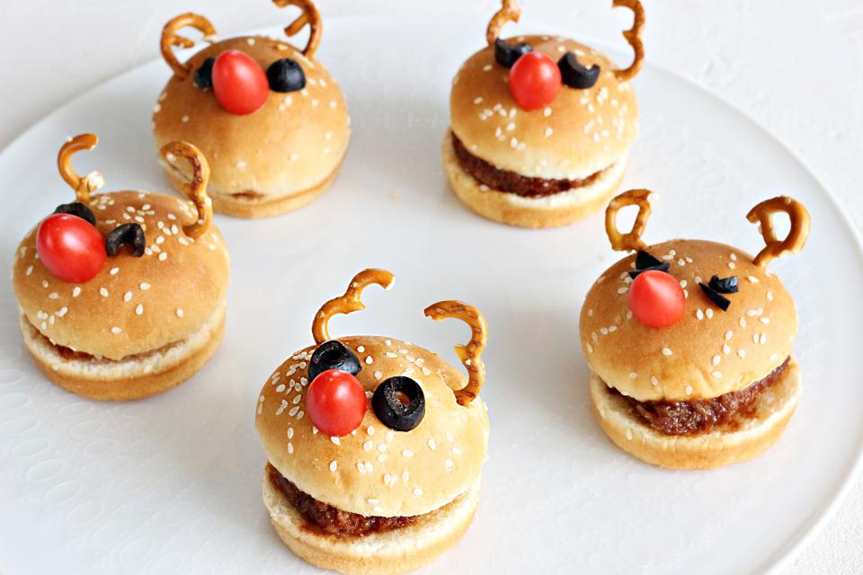 クリスマスレシピ】食べられるトナカイさん ハンバーガー