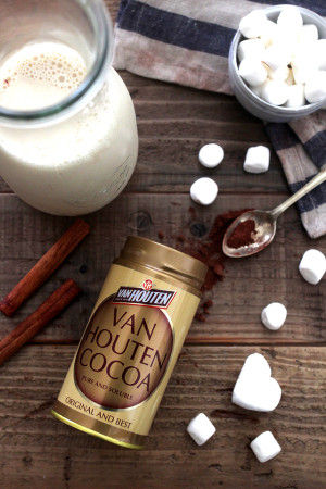 ・バンホーテン　ココア　…大さじ2杯 ・牛乳 or 豆乳　…300ml ・マシュマロ　…20～30g（お好みで） 小さい方が溶けやすいのでオススメです。