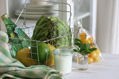 ミキサーにかけるだけ!パステルカラーの野菜ジュース
