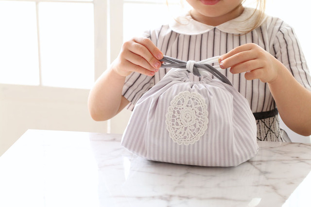 シンエイ動画株式会社　ドラえもん　巾着　お弁当入れ　入園入学準備　ブルー シンエイ動画株式会社 ドラえもん 巾着 お弁当入れ 入園入学準備