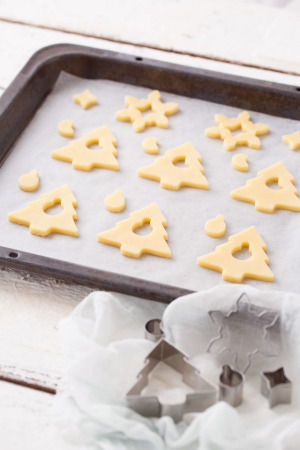 クリスマスはキャンディでキラキラ☆ ステンドグラスクッキー