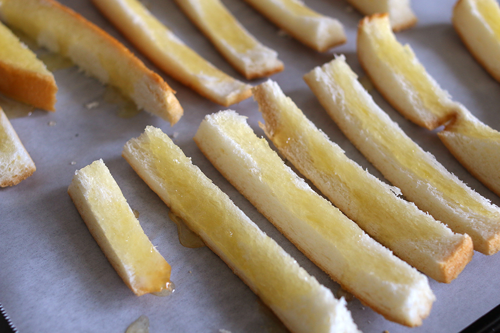 サクサク美味しい 余った食パンの耳で作る簡単ラスク 窪田千紘フォトスタイリングwebマガジン Klastyling Powered By ライブドアブログ