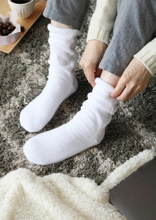 動画付き 家にあるフリースアイテムを簡単リメイク 足下あったか ルームソックス 窪田千紘フォトスタイリングwebマガジン Klastyling Powered By ライブドアブログ 動画付き 家にあるフリースアイテムを簡単リメイク 足下あったか ルームソックス 窪田千紘フォトスタイリングwebマガジン Klastyling Powered By ライブドアブログ