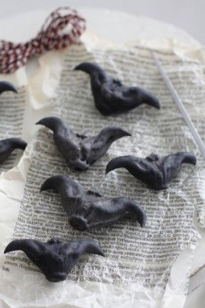 ◆ハロウィン特集№9．まるでコウモリ！？菱の実でハロウイン