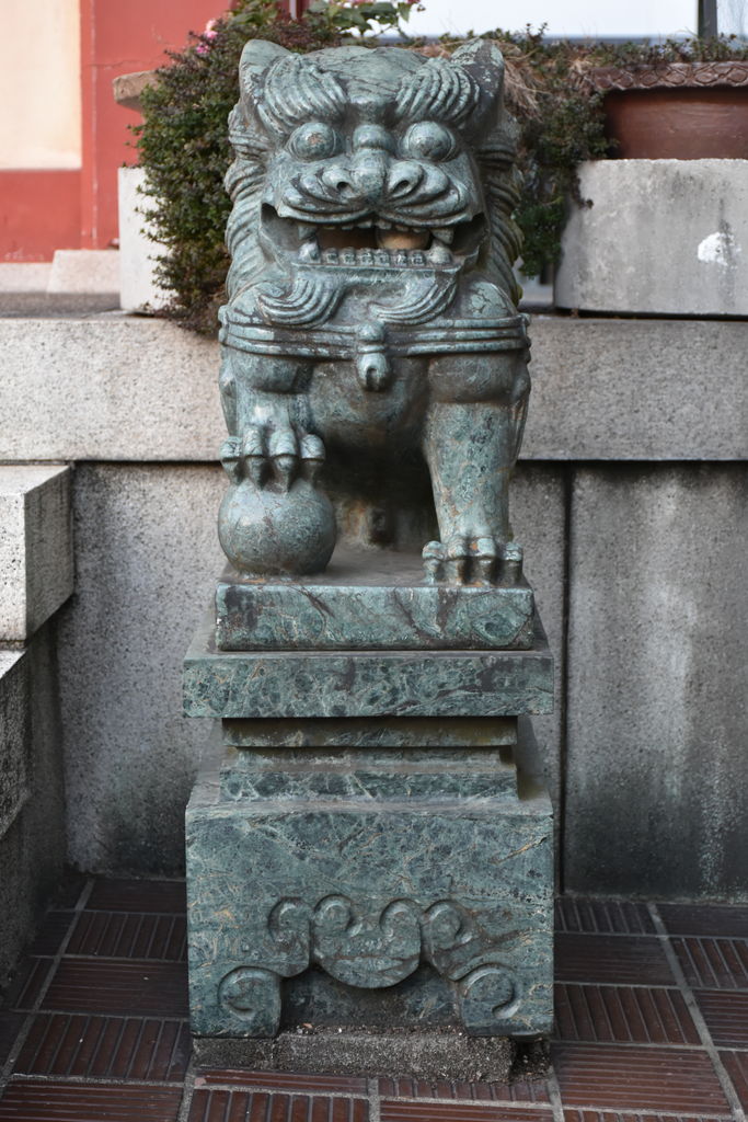 本社三島神社の狛犬達 東京狛犬俱楽部 Blog 本社三島神社の狛犬達 東京狛犬俱楽部 Blog