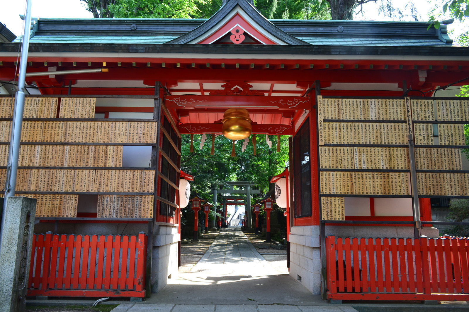 東京三大鳥居の迫力と東京一の開運鈴 馬橋稲荷神社 神々に包まれる日々のblog