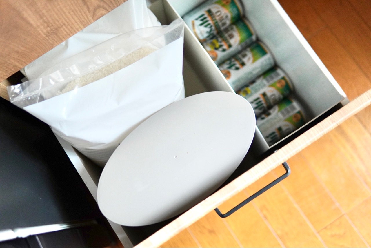 パントリーなし 小さなキッチンのお米の置き場はどこ 場所をとるものは買い方も大事 7年目のニトリ食器棚 ココロのくらし ニトリマニアの 静岡 整理収納アドバイザー Powered By ライブドアブログ