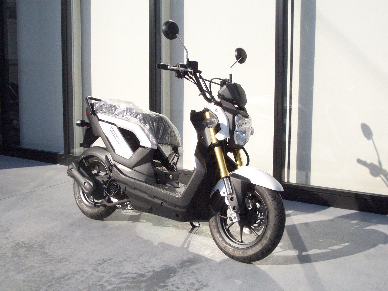 ホンダ ｚｏｏｍｅｒ ｘ ２０１３モデル 入荷 モーターサイクルプロショップ ケィマックスのブログ