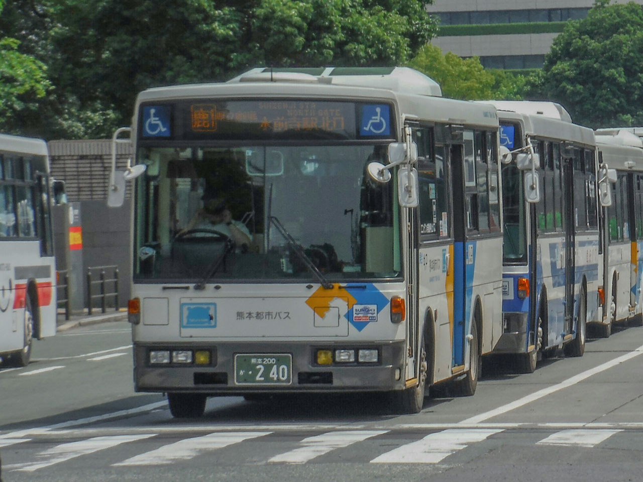 熊本都市バス 熊本200か240 ｂｕｓ画像館熊本 夜間高速サンライズ号 京都 大阪 神戸ー熊本 京都発は10 29より 熊本発は10 30より運行再開