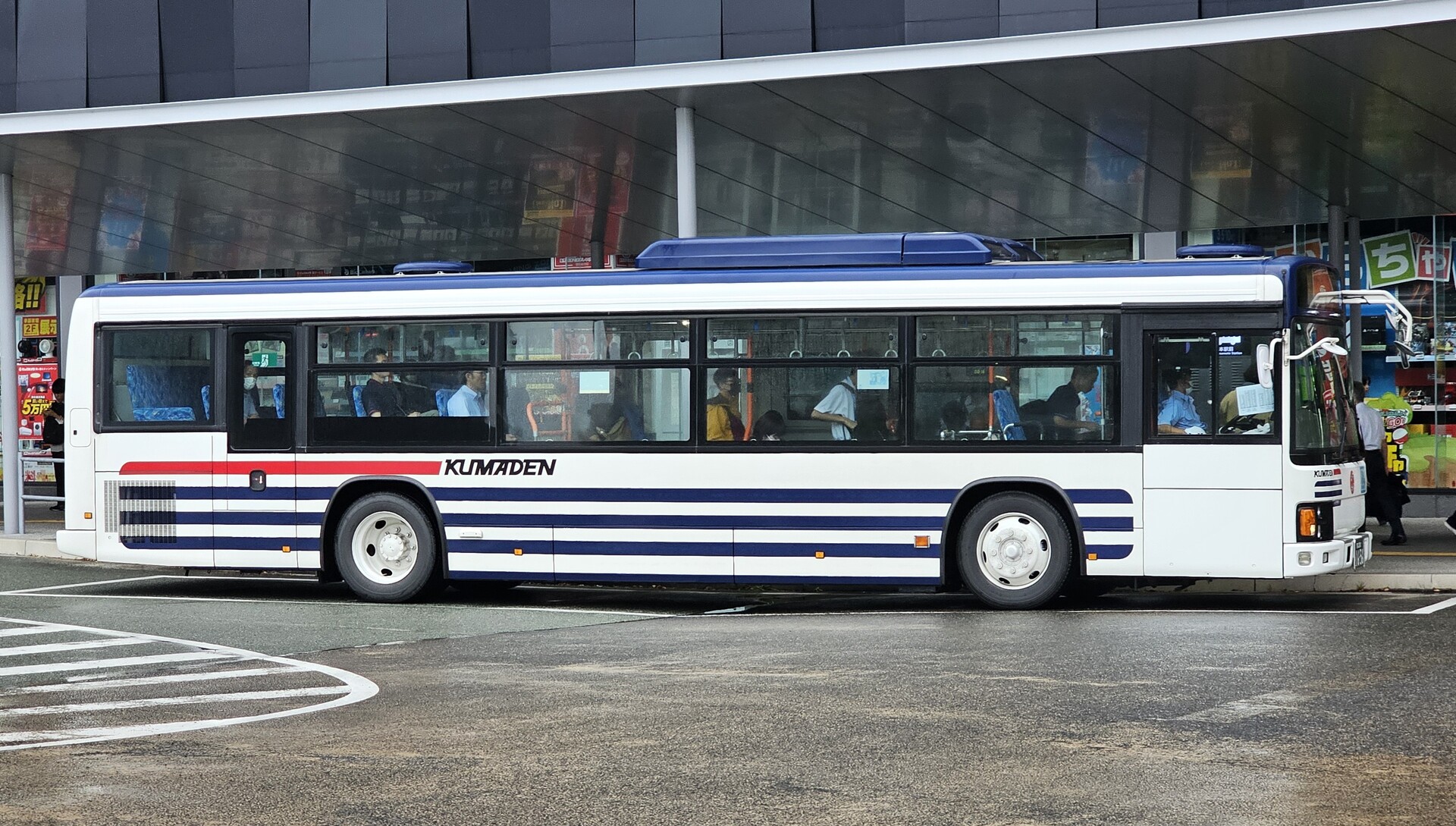 熊本電気鉄道 熊本200か1656 : 🚌BUS画像館熊本🚏くまモンのIC