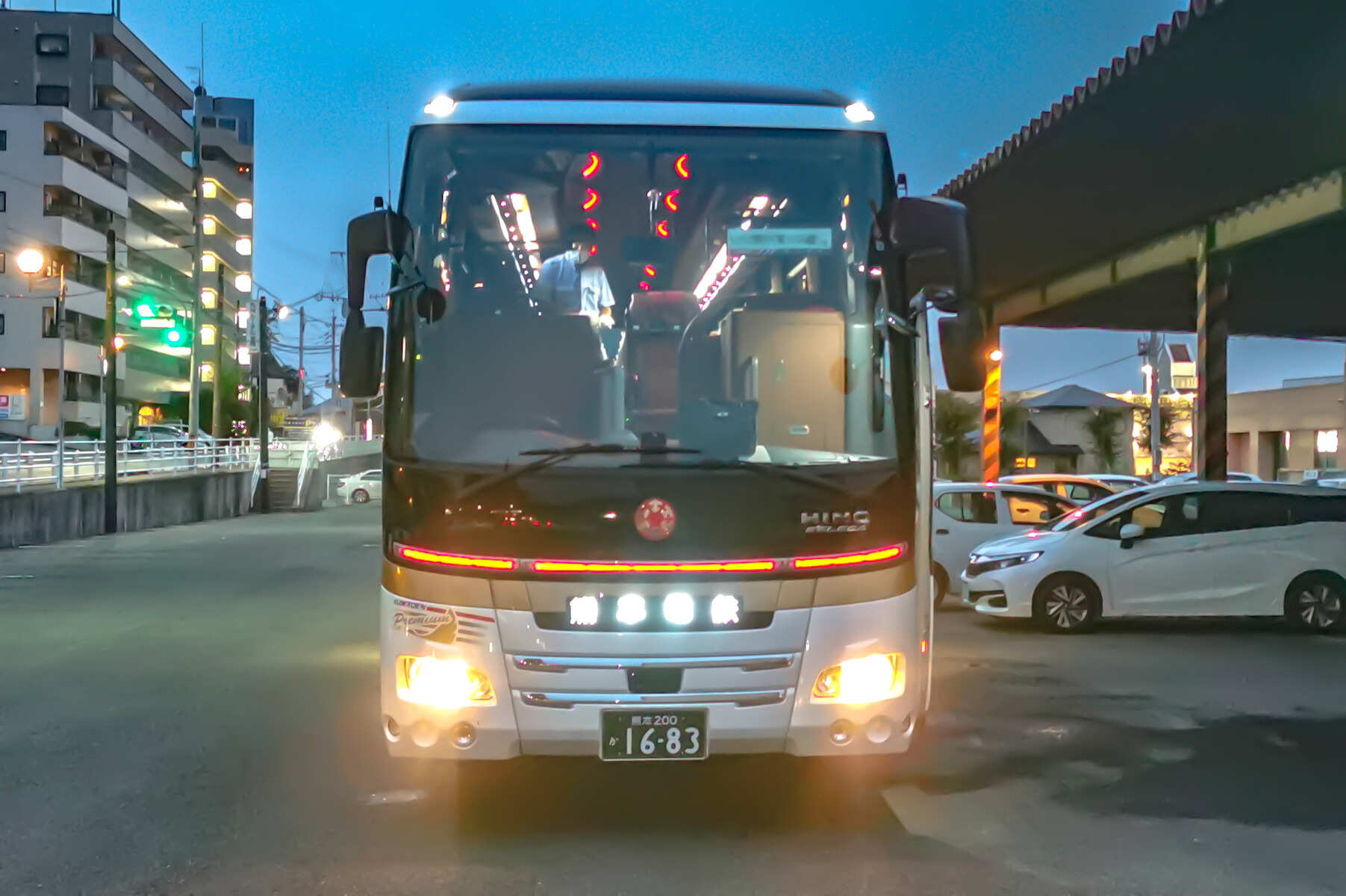 熊本電気鉄道 熊本200か1683 : 🚌BUS画像館熊本🚏九州産交バス 空港