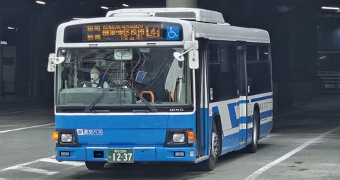 565c6b95-s.jpg