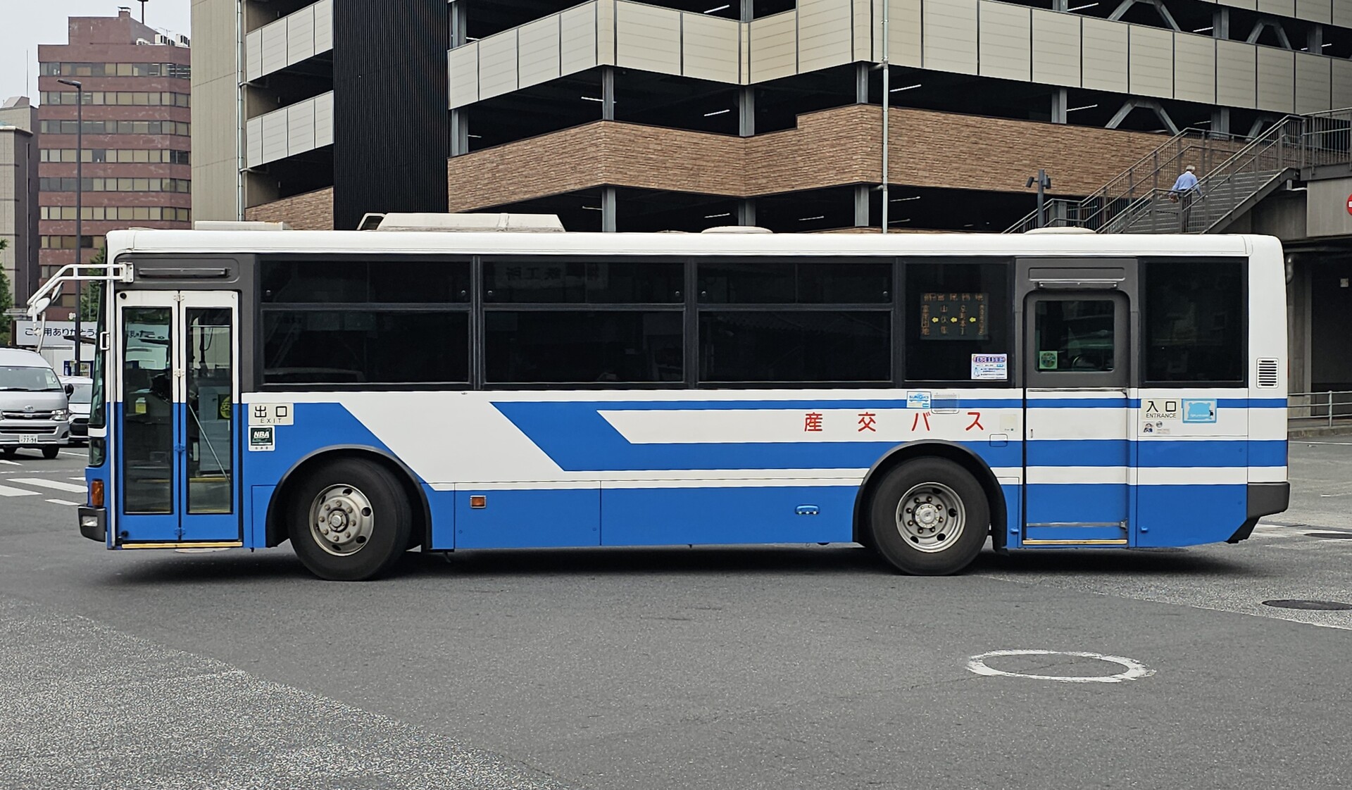 九州産交バス 熊本200か1176 : 🚌BUS画像館熊本🚏熊本県内の