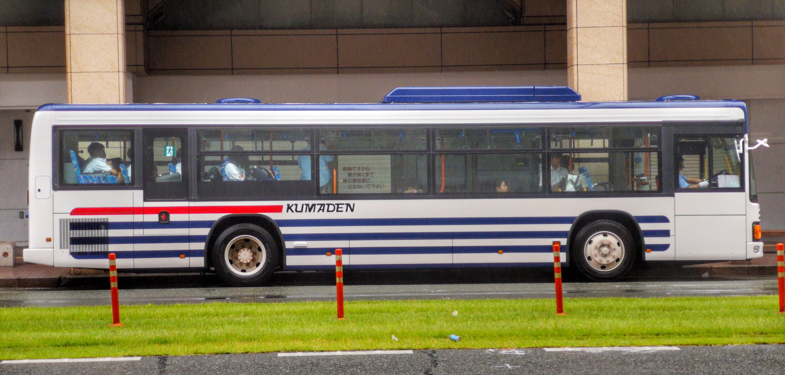 熊本電気鉄道 熊本200か1556 : 🚌BUS画像館熊本🚏九州産交バス 空港