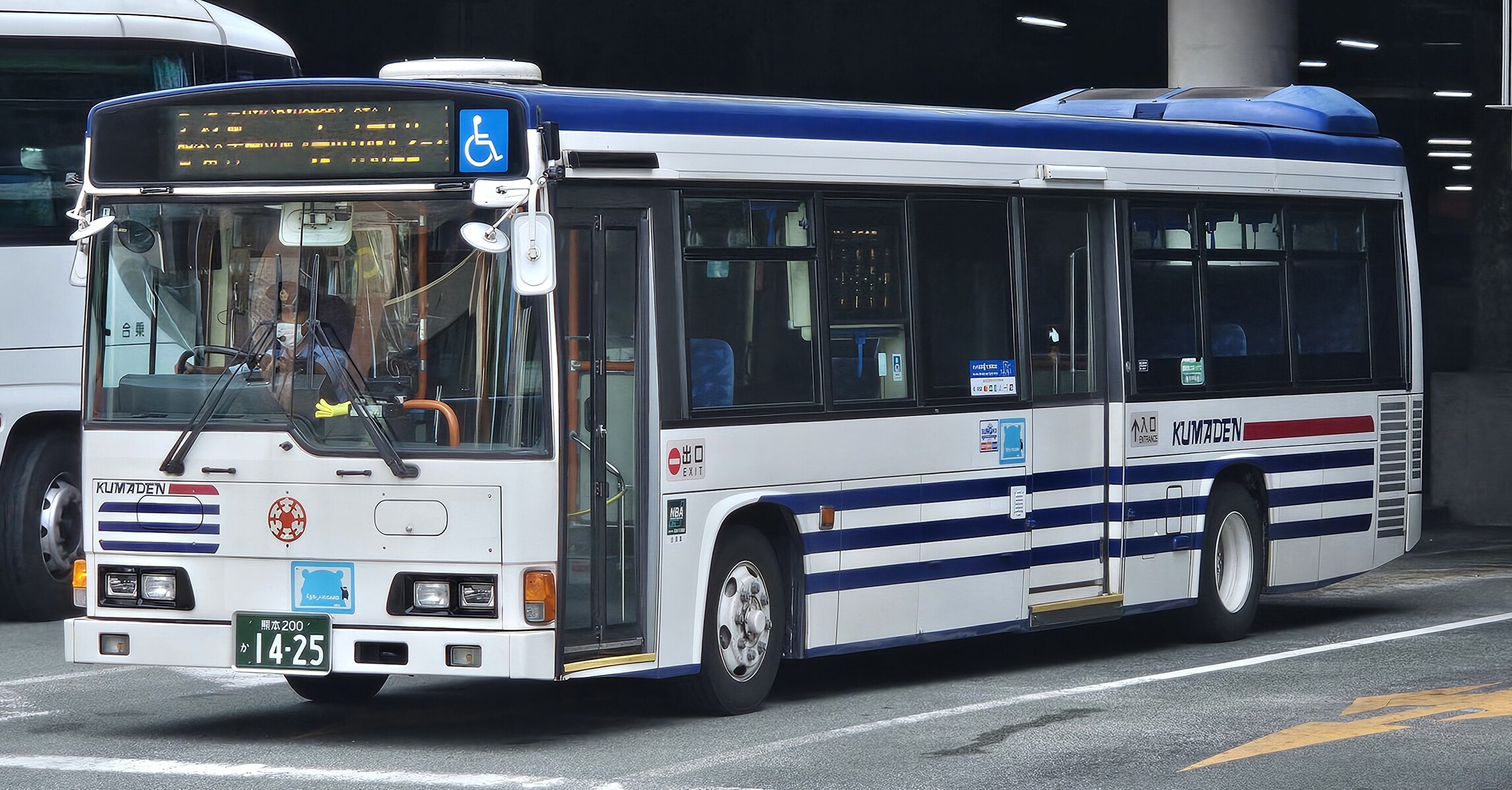 熊本電気鉄道 熊本200か1425 : 🚌BUS画像館熊本🚏くまモンのIC
