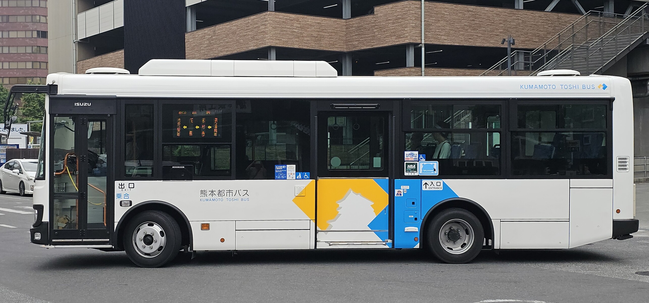 熊本都市バス 熊本200か1955 : 🚌BUS画像館熊本🚏くまモンのIC
