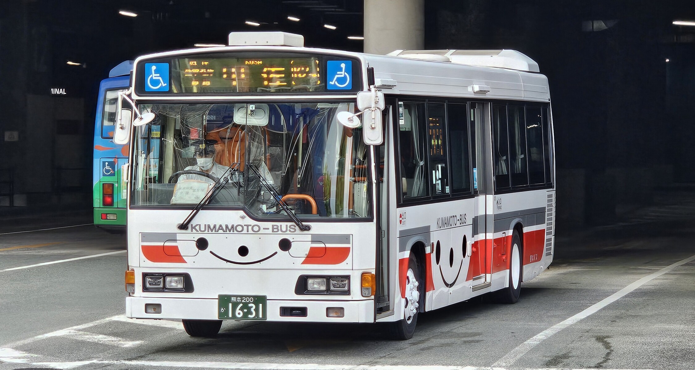熊本バス 熊本200か1631 : 🚌BUS画像館熊本🚏くまモンのICカード