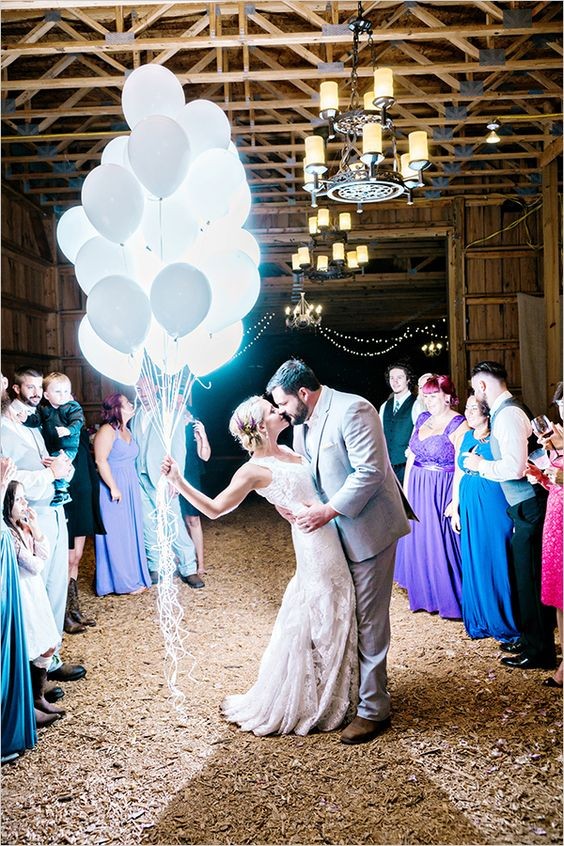 光る風船 ウェディングプランナーミュウの日記