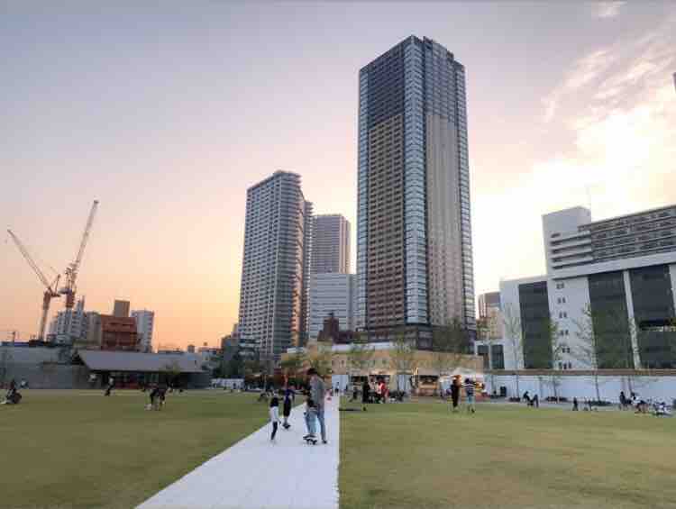 造幣局の跡地が芝生の公園に生まれ変わったよ イケサンパーク 大塚暮らしガイド21