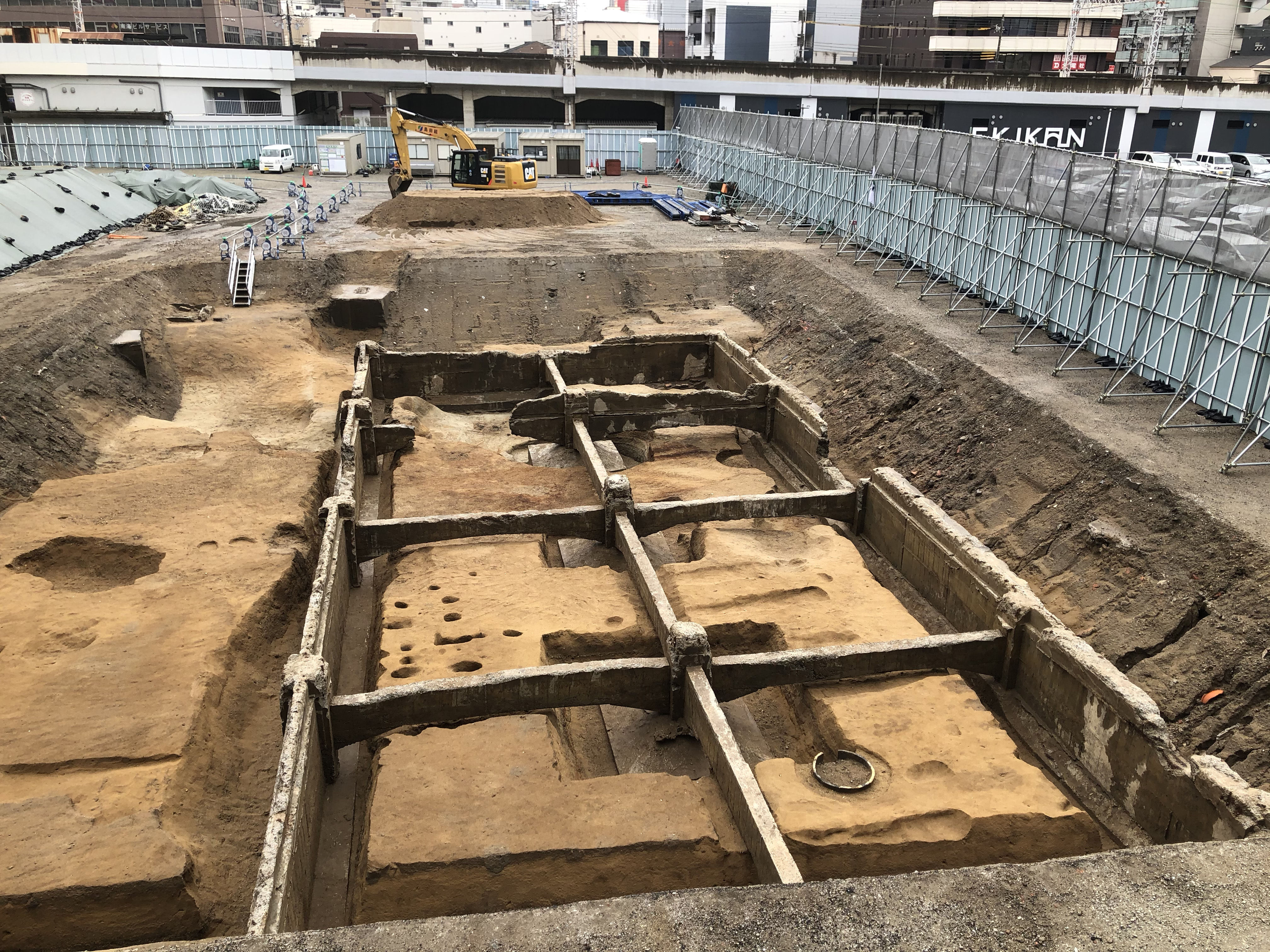 ヤマダ電機 Labi1なんば 前で遺跡発見 かつて大阪日本橋でんでんタウンで生まれ育ったおっちゃんの思い出ブログ ヤマダ電機 Labi1なんば 前で遺跡発見 かつて大阪日本橋でんでんタウンで生まれ育ったおっちゃんの思い出ブログ
