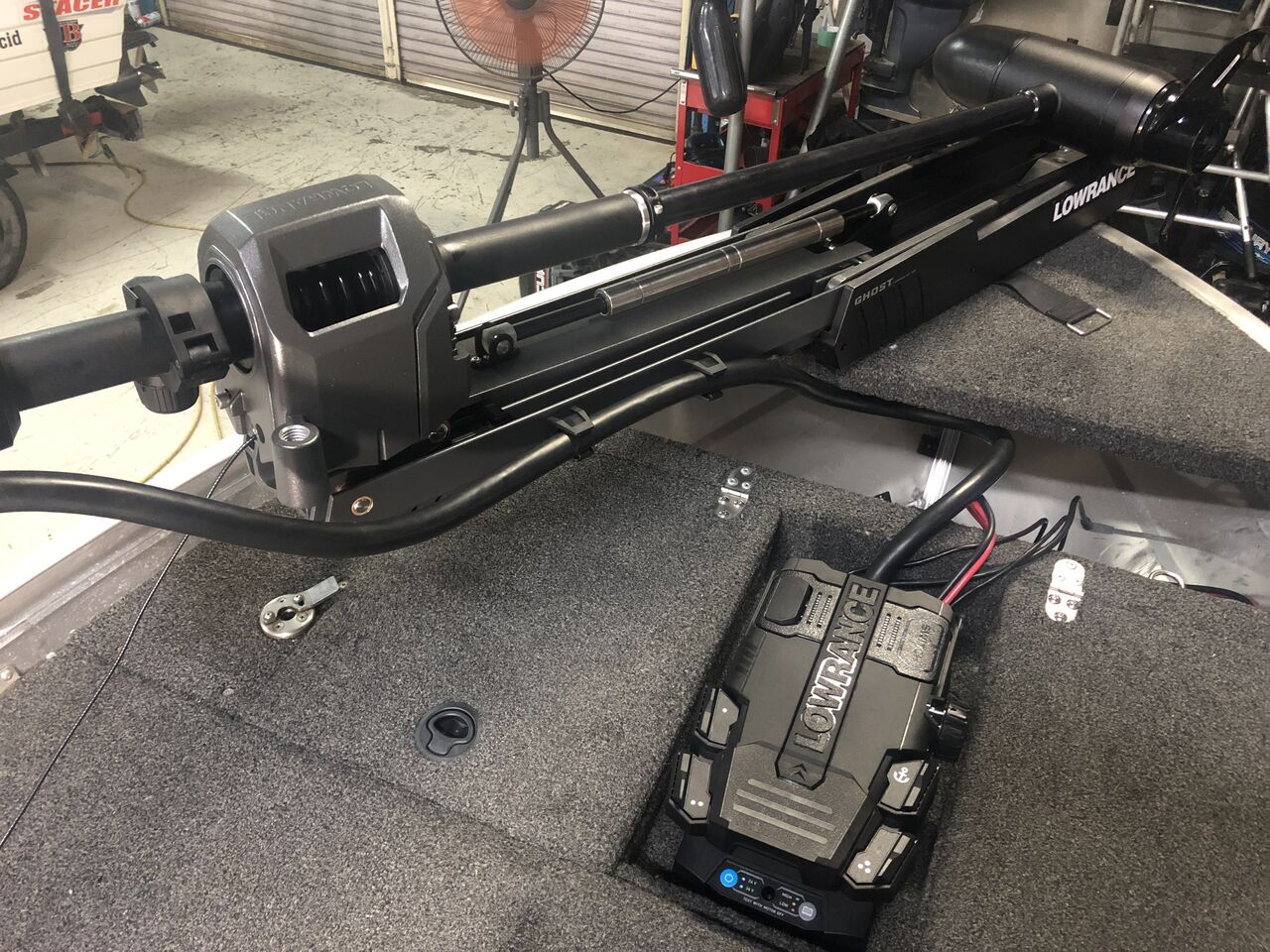TR-82からLOWRANCE GHOST へ エレクトリックモーター換装 TR-82からLOWRANCE GHOST へ エレクトリックモーター換装